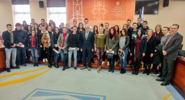 Gradonačelnik Bešlić uručio ugovore za 65 stipendija za akademsku 2017./2018