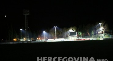 Reflektori sa stadiona HŠK Zrinjski kao poklon za HNK Tomislav