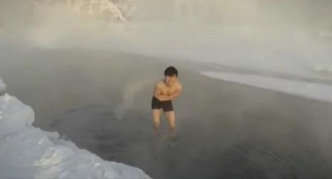 Biste li se usudili skinuti na -60 °C i baciti u vodu?