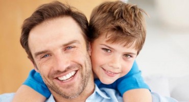 Znate li kako je nastala izreka 'pljunuti otac'?