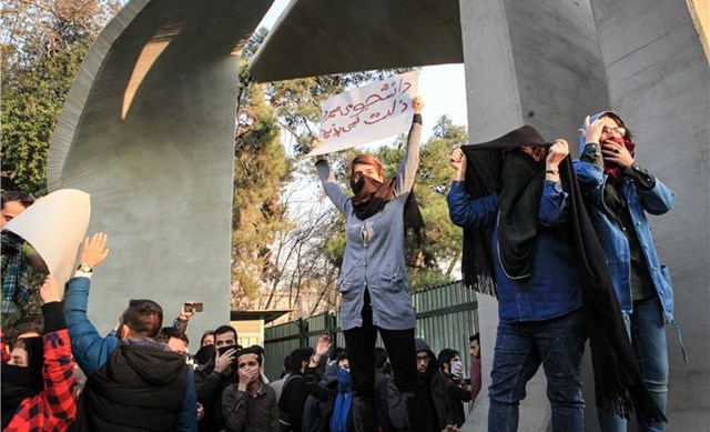 Iranski prosvjedi postaju sve opasniji