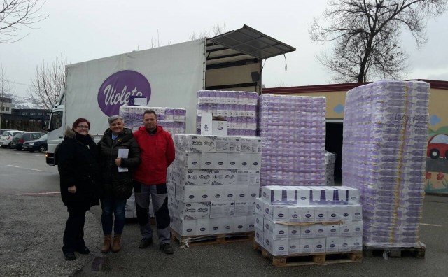 Violeta, teta violeta, Humanitarna akcija