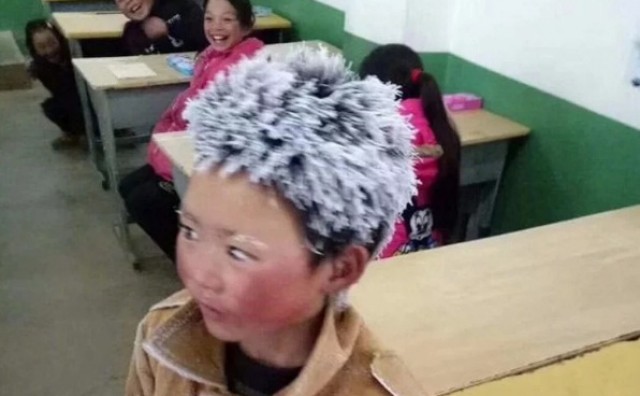 Dječak iz Kine kojem se smrzla kosa osvojio je internet