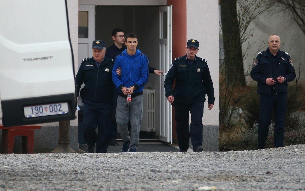 Dečko brutalno ubijene Kristine nije se pojavio na sudu, isključena javnost iz sudnice