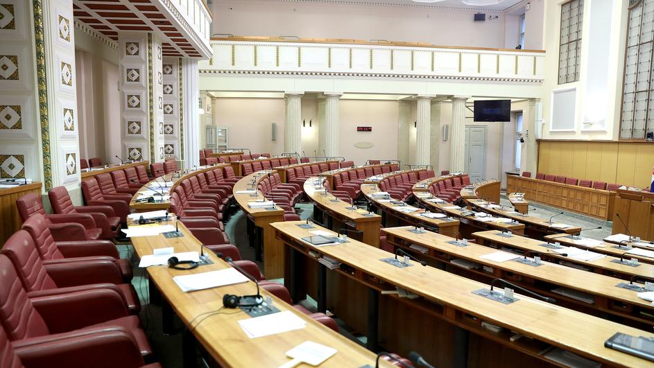 Saborski zastupnici otišli su na novi godišnji, a ne znaju zašto