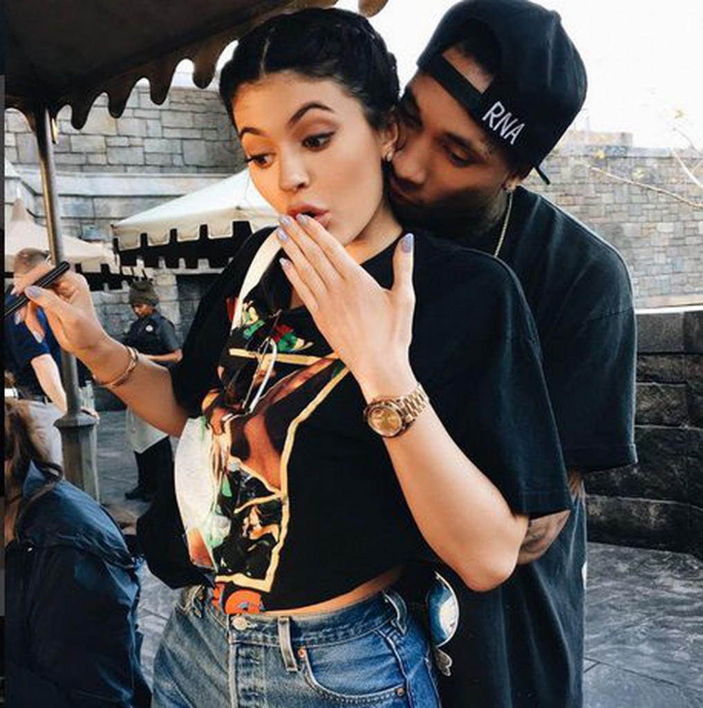 Neviđeni skandal! Kylie rodila, a bivši se javio jer želi DNK tekst! Dijete je možda i njegovo