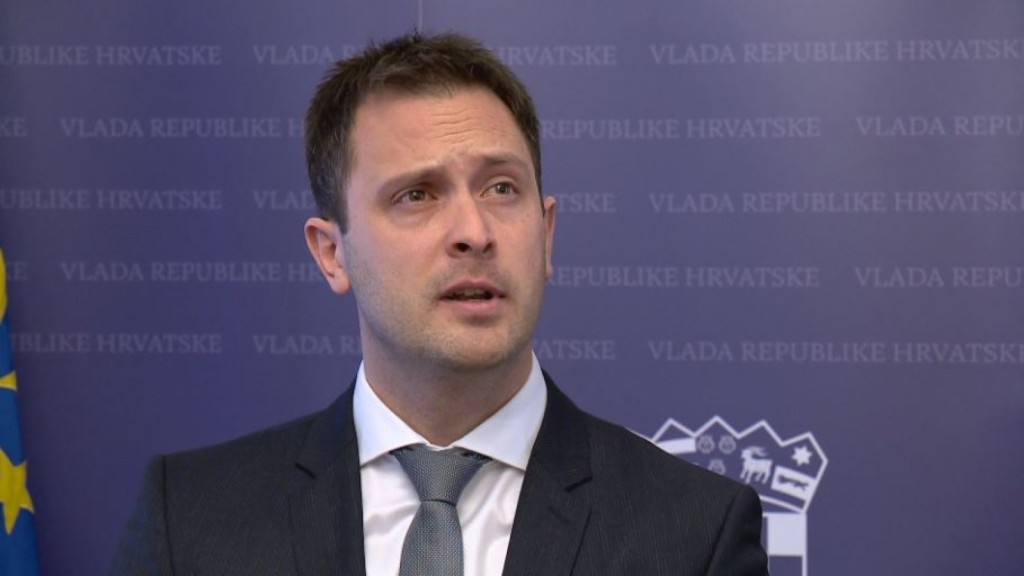 Pogledajte trenutak u kojem je državni tajnik ostavkom iznenadio ministricu Murganić