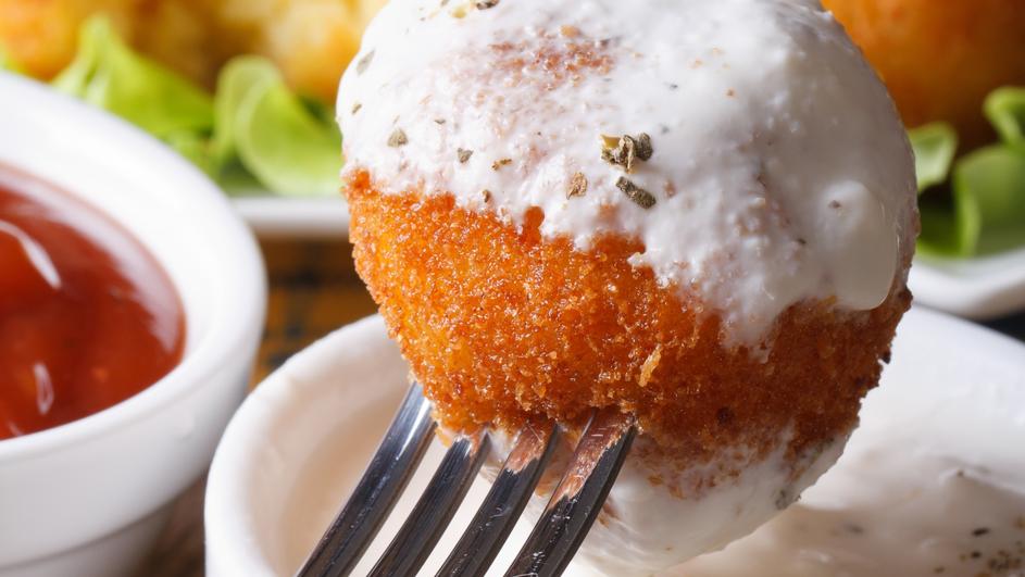 Kroketi sa sirom i vrhnjem su jako fini, a lako ih je napraviti