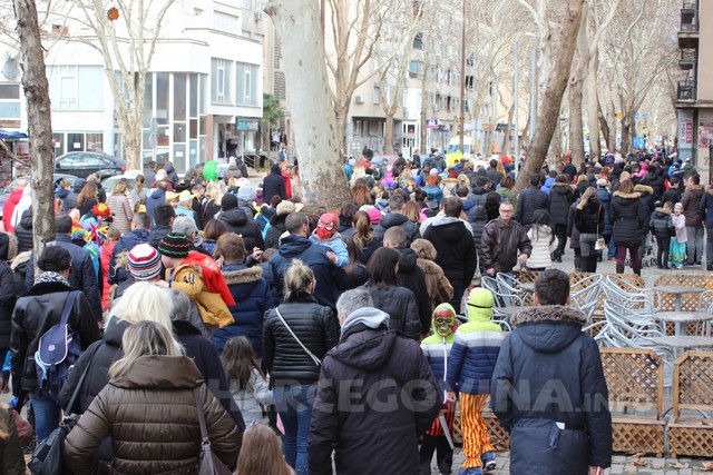 Velika foto galerija: Održana tradicionalna povorka Mostarskog karnevala