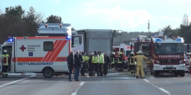 Gotovo cijela obitelj poginula na autocesti: Preživjela samo 15-godišnja kći