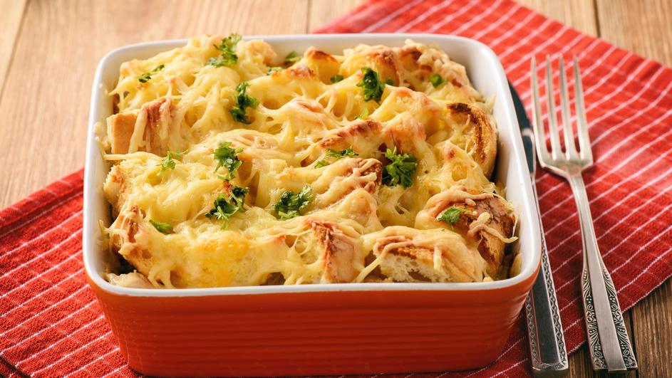 Složenac od starog kruha, slanine i povrća