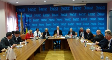 HNS: Osigurati legitimno predstavljanje konstitutivnih naroda na svim razinama sukladno odlukama Ustavnog suda BiH