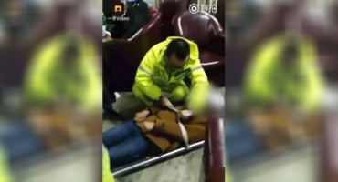 Dvadeset je sati proveo uz igrice, liječnici su ga odnijeli paraliziranog od struka naniže