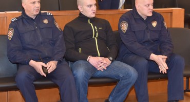 Počelo suđenje Tinu Šunjergi za okrutno ubojstvo roditelja