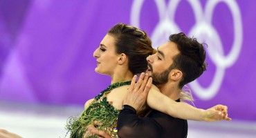 Francuskinji usred nastupa i borbe za zlato izvirile grudi pred milijunima TV gledatelja