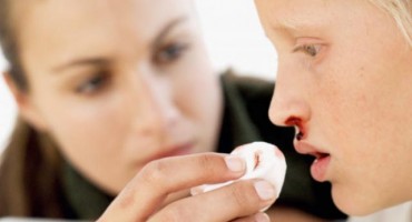 Zašto djetetu kojem krvari nos ne treba zabacivati glavu unazad