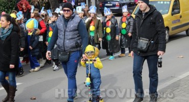 Velika tradicionalna karnevalska povorka u Mostaru