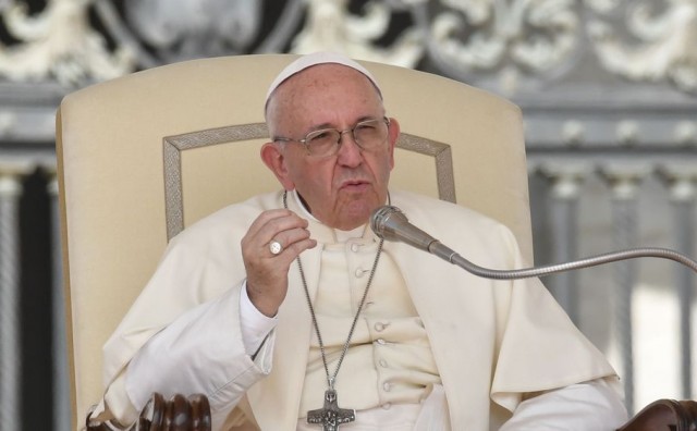 Papa priznao korupcijski skandal u Vatikanu