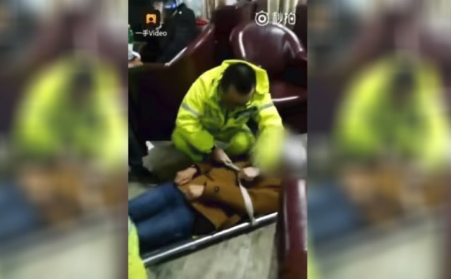 Dvadeset je sati proveo uz igrice, liječnici su ga odnijeli paraliziranog od struka naniže