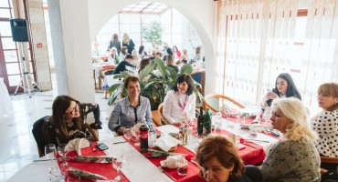 Svečarsko raspoloženje na proslavi Međunarodnoga dana žena u Aluminiju d.d. Mostar