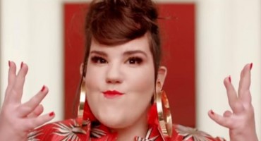 Predstavnica Izraela u svojoj pjesmi kokodače i favorit je