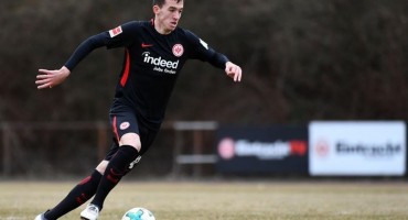 Bivši Plemić Marijan Ćavar debitirao za Eintracht protiv Bayerna