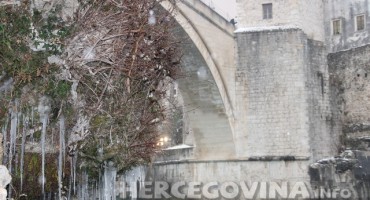snijeg stari most