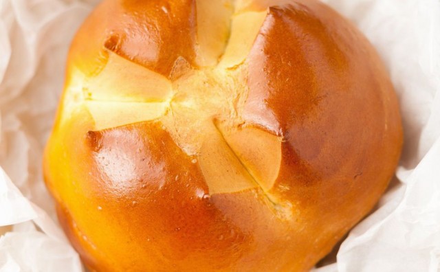 Mirisna pinca: Brz i jednostavan recept za najpoznatiji uskrsni kolač