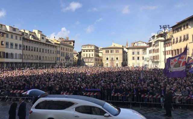 Velika tuga u Firenci: Na ispraćaju Astorija brojne zvijezde predvođene Tottijem, iz Londona stigao cijeli Juventus
