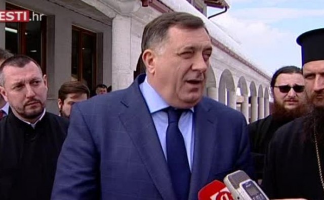 Dodik dobio 'Zlatnu plaketu' Srebrenice, Bošnjaci ogorčeni: 'Sramotno je dodijeliti priznanje čovjeku koji vrijeđa žrtve genocid