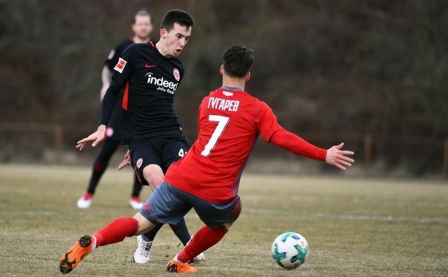 Eintracht Frankfurt , Marijan Ćavar