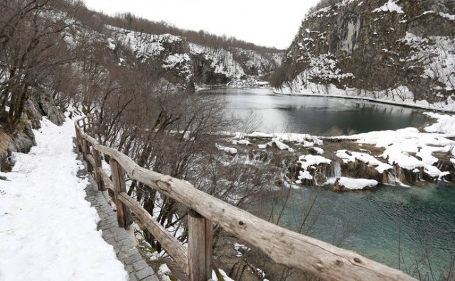 Turistkinja iz Južne Koreje poginula na Plitvičkim jezerima: navodno je pala snimajući selfie