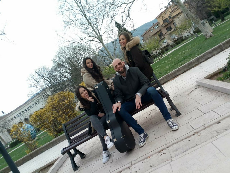 Ljubljeni učenik objavio video spot za pjesmu S Tobom lakše je