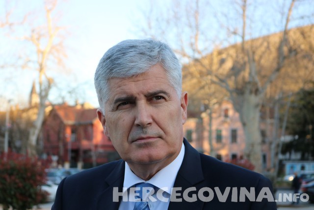 Mostar: Svečano obilježena 26. obljetnica utemeljena HVO-a