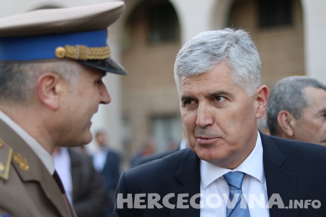 Mostar: Svečano obilježena 26. obljetnica utemeljena HVO-a