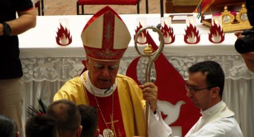 Humac: Biskup Ratko Perić podijelio sakrament svete krizme za 170 mladih