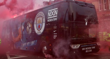 Pep: Policija je znala da će nas napasti, a autobus je uništen...  