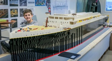 Svaka čast: 10-godišnjak s autizmom izgradio najveću repliku Titanica od lego-kockica