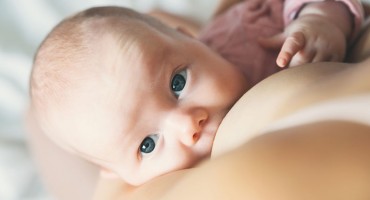 Dobili ste bebu i želite se naspavati? Ključ je u majčinom mlijeku