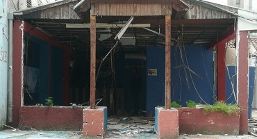 Mostar: Započelo uklanjanje bespravnih objekata na Starom igralištu