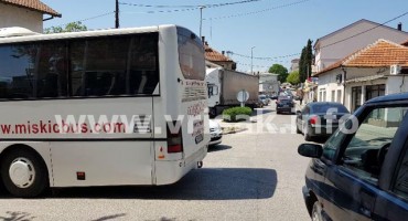 Zastoj u Grudama: Miškić bus zbog kvara blokirao promet