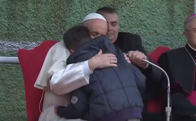 Papa Franjo, dječak