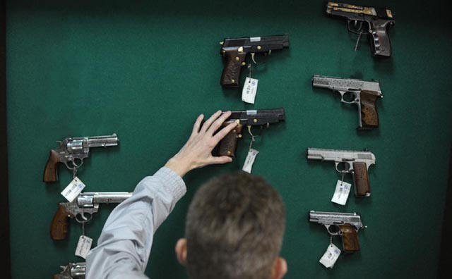 U Sarajevu oružje mogu nositi 18-godišnjaci, a u HNŽ-u dobna granica podignuta na 21 godinu