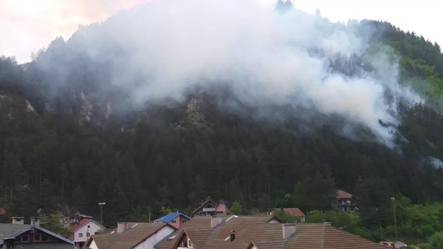 požar