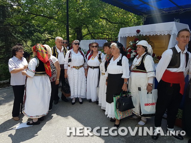 Proslava svetkovine Presvetog Trojstva patrona župe Novo Sarajevo