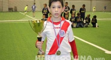 Život leti kapetane: Luka Lovrić