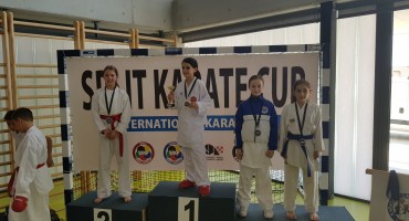 5 odličja za Karate klub Zrinjski na Karate Kupu Split