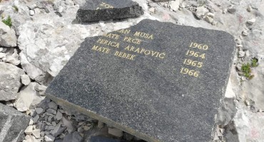 Merdžan glava, HNS, HVO