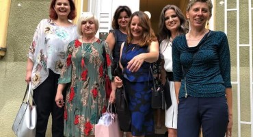 Mostar: Maturanti Medicinske škole se sastali nakon 25 godina