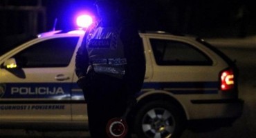 Teška prometna nesreća u Dugopolju: Automobil sletio s ceste, jedna osoba izgubila život